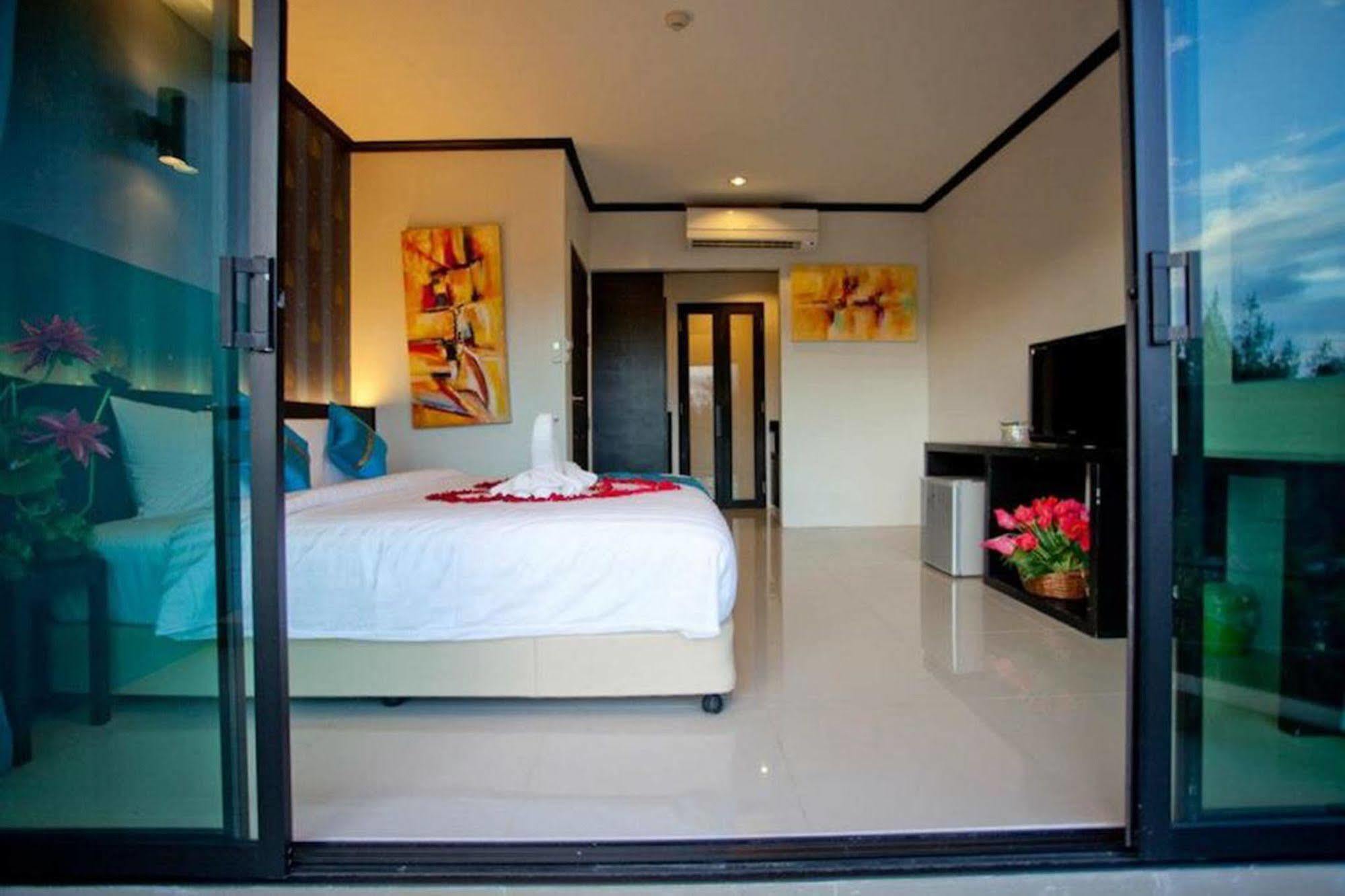 Kata Green Beach Hotel 外观 照片