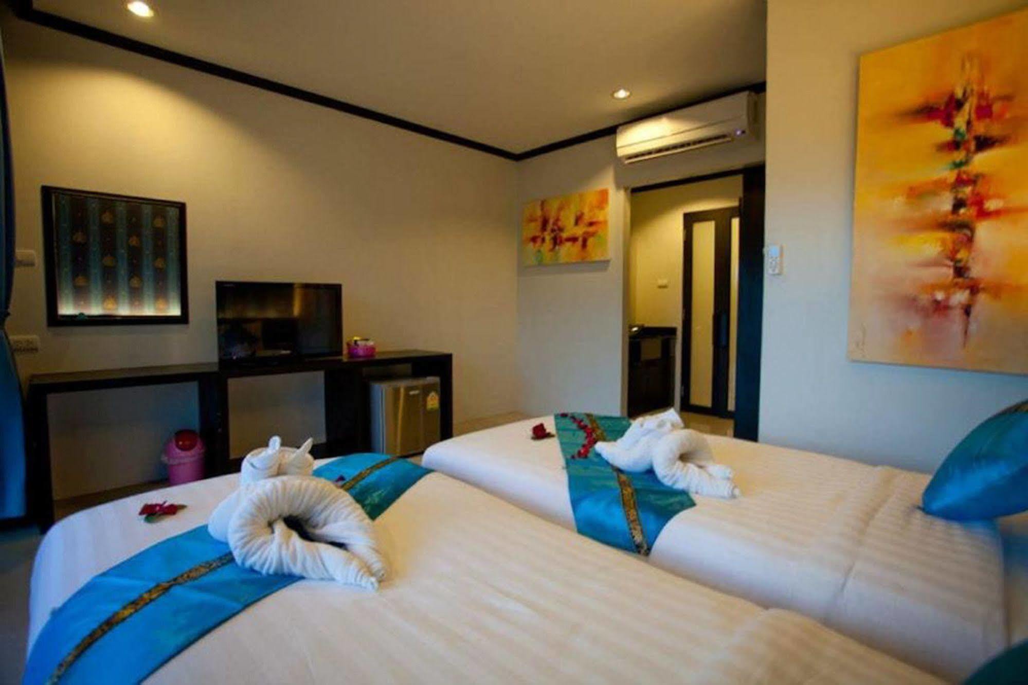 Kata Green Beach Hotel 外观 照片