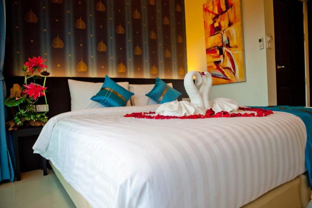 Kata Green Beach Hotel 外观 照片